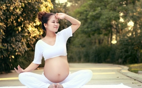 孕妇瑜珈的注意事项？谁不适合孕妇瑜珈？(1)