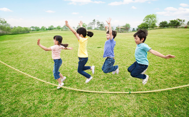 儿童练习跳绳要注意什么？儿童练习跳绳的动作要领是什么？(1)