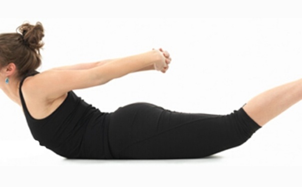 练瑜伽背部疼怎么回事？了解原因你才知道怎么预防？(1)