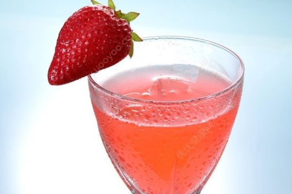 草莓汁怎么做好喝？草莓汁的营养功效有哪些？(1)
