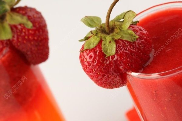 草莓汁怎么做好喝？草莓汁的营养功效有哪些？(2)
