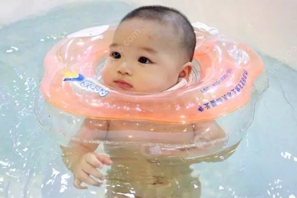 7个月男婴在母婴店游泳溺水，幼儿游泳要注意什么？(3)