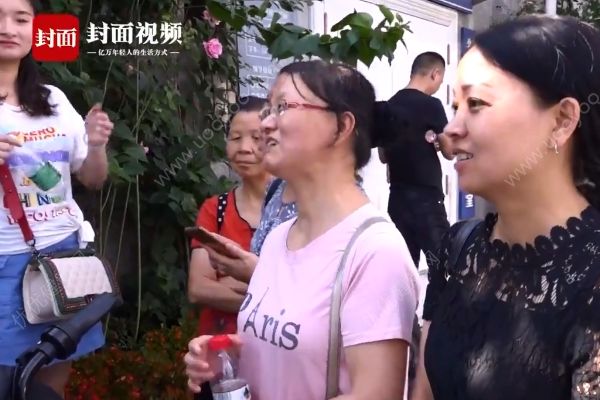男童火车站内“躲猫猫”走失，父母寻找30年后终相见(2)
