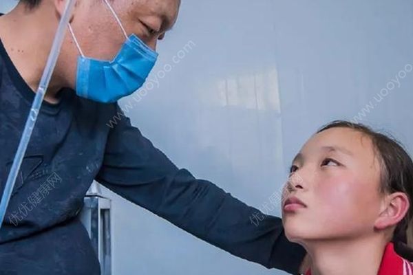 双胞胎姐妹干农活，一家6口3人重病1人去世(2)