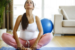 孕妇练习瑜伽要注意什么？孕妇练习瑜伽的注意事项有哪些？[图]