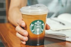 星巴克宣布禁用塑料吸管，抵制一次性塑料产品[多图]