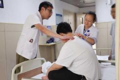 15岁男孩一天最多能喝15瓶冰红茶，体重飙到220斤[多图]