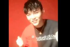 朱星杰大半夜直播吃火锅，晚上吃很多东西会怎样？[多图]