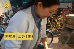 读大专不如卖韭菜盒子，父亲带19岁女儿弃学摆摊[多图]