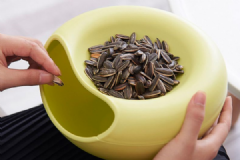 瓜子吃多了咽喉疼痛怎么办？过年嗑瓜子上瘾小心生病！[多图]