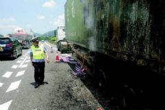 拖挂车后轮自燃烧毁两百多万元蘑菇，幸无人伤亡[多图]