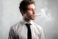 40岁男子吸烟26年接连被截两条腿，长期吸烟危害大！[多图]